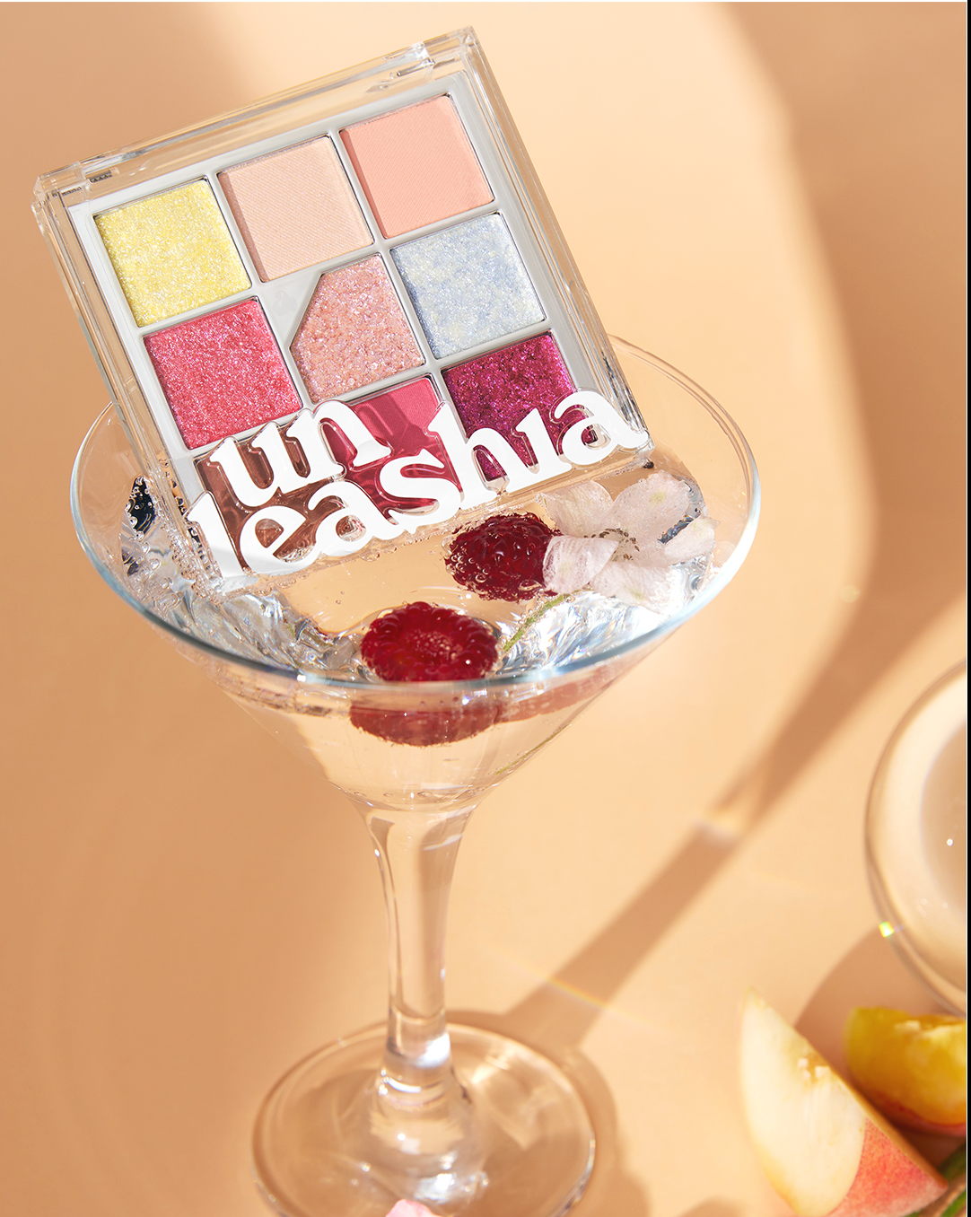[Unleashia] Glitterpedia Eye Palette